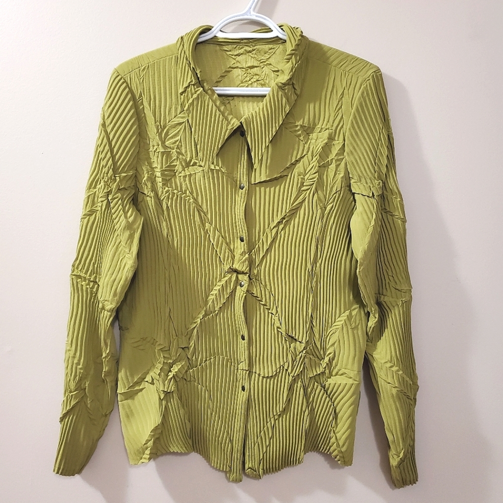 Babette - Crinkle Blouse in Green - Read for Sizing